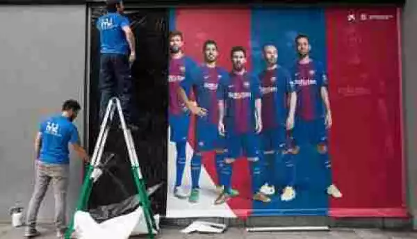 Barcelona Takes Down Large Poster Of Neymar For Betraying The Spanish Club (Photos)